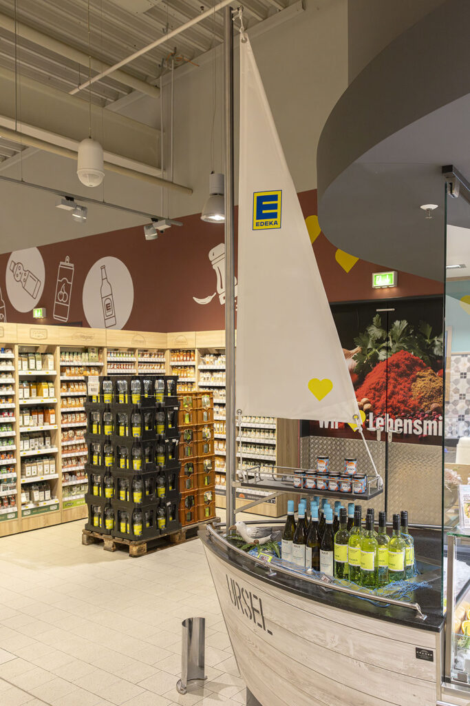 Räume und Einrichtungen: Ladenbau - Frischebereich EDEKA