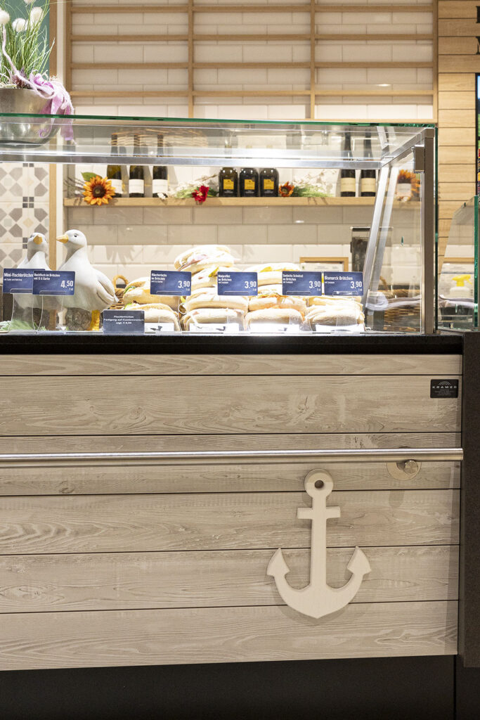 Räume und Einrichtungen: Ladenbau - Frischebereich EDEKA